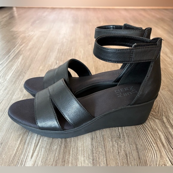 NATURALIZER STRAPPY BLACK FAUX LEATHER OPEN TOE BLACK SANDAL 7.5 LIKE NEW - Picture 6 of 12